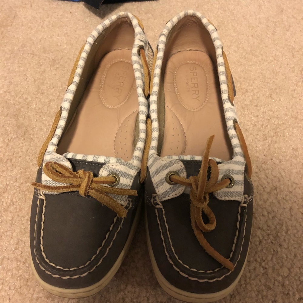 Sperry shoe